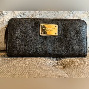 Michael Kors wallet